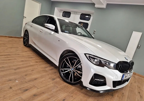 BMW Seria 3 cena 139999 przebieg: 82105, rok produkcji 2019 z Góra małe 596